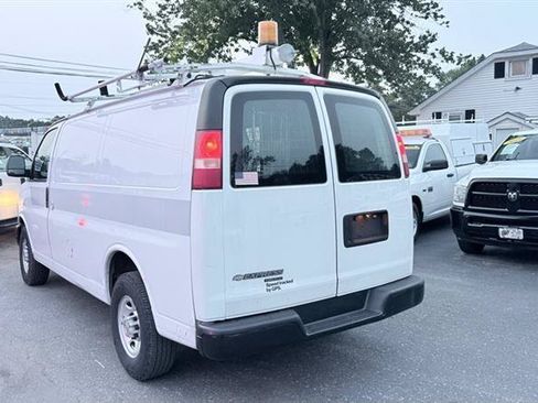 Used 2012 Chevrolet Express 2500 RWD image 3