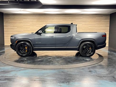 Used 2023 Rivian R1T Adventure image 15