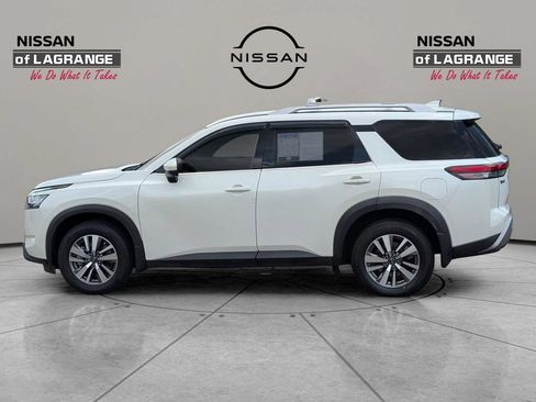 Used 2022 Nissan Pathfinder SL w/ Cargo Package AWD/4WD image 12