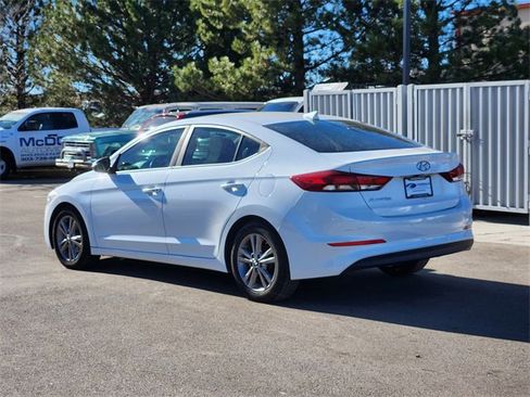 Used 2017 Hyundai Elantra SE w/ SE A/T Tech Package 03 image 3