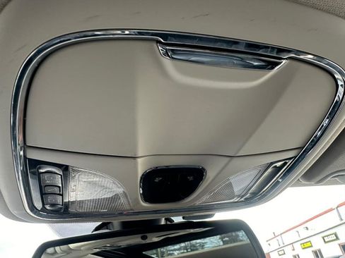 Used 2017 Jeep Cherokee Latitude w/ Comfort/Convenience Group image 26