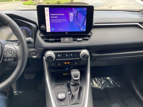 Used 2025 Toyota RAV4 XSE w/ Advanced Technology Package AWD/4WD image 23