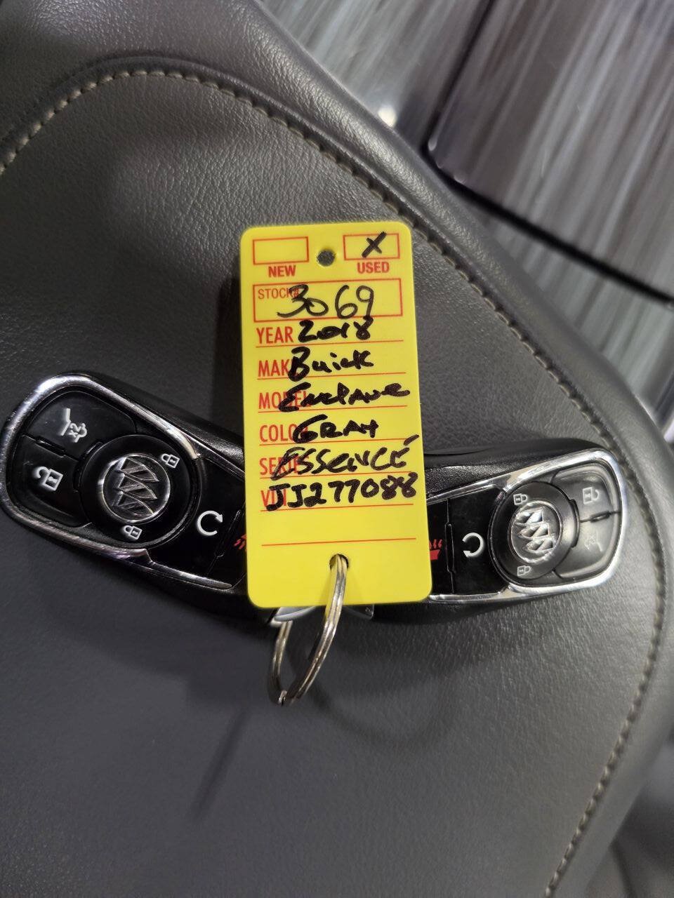 Used 2018 Buick Enclave Essence AWD/4WD image 29