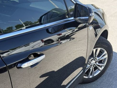 Used 2020 Cadillac XT5 Premium Luxury image 9