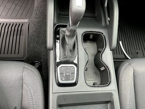 New 2026 Nissan Frontier SV image 18