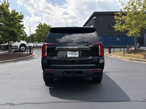 Used 2024 GMC Yukon AT4 w/ AT4 Premium Plus Package AWD/4WD image 17