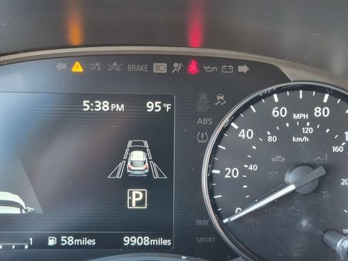 Used 2021 Nissan Kicks SR FWD image 13
