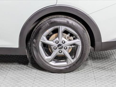 Used 2025 Kia K4 FWD image 34