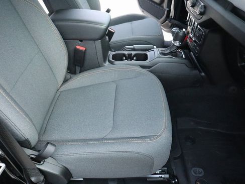 New 2026 Jeep Wrangler Unlimited Sport AWD/4WD image 13