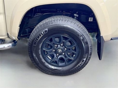 Used 2019 Toyota Tacoma SR5 image 22