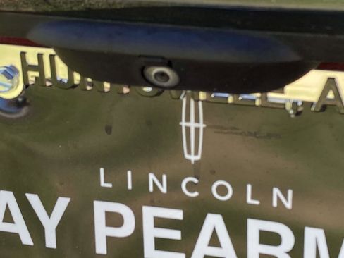 Used 2020 Lincoln Nautilus Reserve w/ Equipment Group 202A image 5