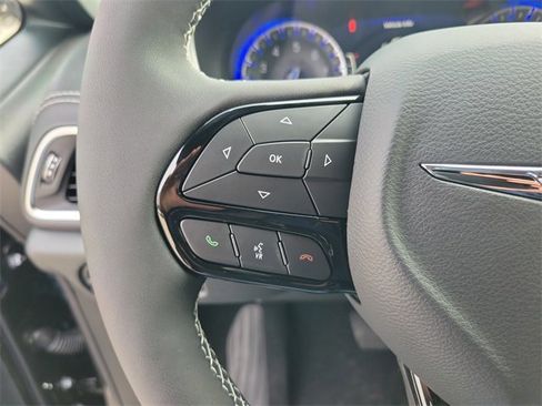 New 2026 Chrysler Pacifica Limited image 21