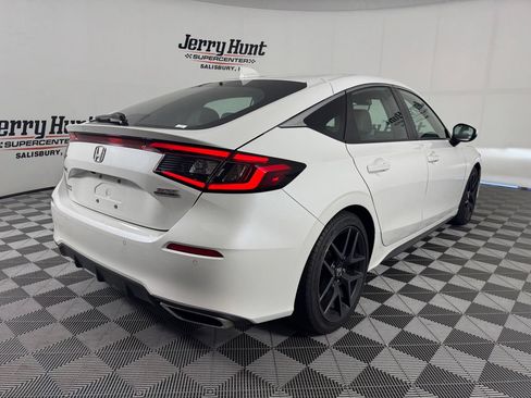 Used 2024 Honda Civic Sport Touring image 7