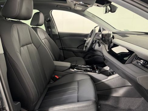 Used 2025 Audi Q6 e-tron Premium Plus w/ Premium Plus RWD image 30