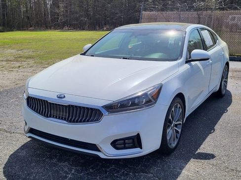 Used 2019 Kia Cadenza Technology image 5