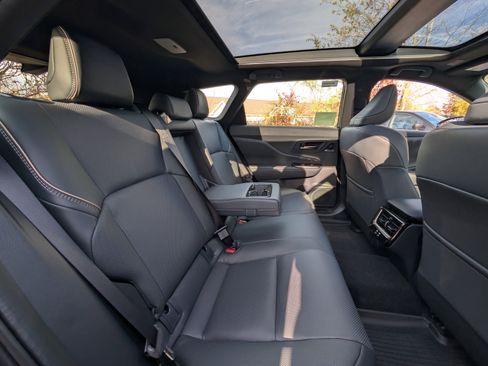 New 2025 Toyota Crown Signia image 32