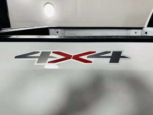 Used 2025 Chevrolet Silverado 1500 LT image 27