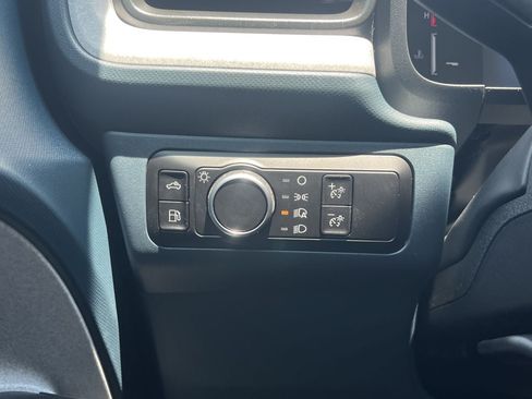 New 2026 Ford Maverick XLT w/ XLT Luxury Package FWD image 12
