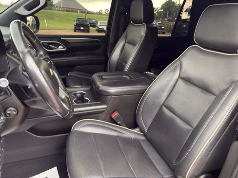 Used 2021 Chevrolet Tahoe Premier w/ Premium Package RWD image 10