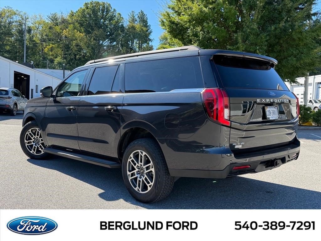 Used 2025 Ford Expedition Max Active AWD/4WD image 7