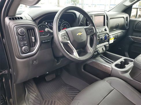 Used 2022 Chevrolet Silverado 1500 LTZ w/ LTZ Premium Package image 17