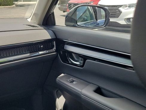 Used 2025 Honda CR-V EX-L image 4