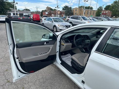 Used 2016 Hyundai Sonata SE FWD image 9