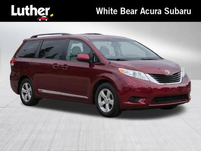 Used 2011 Toyota Sienna LE w/ Towing Pkg