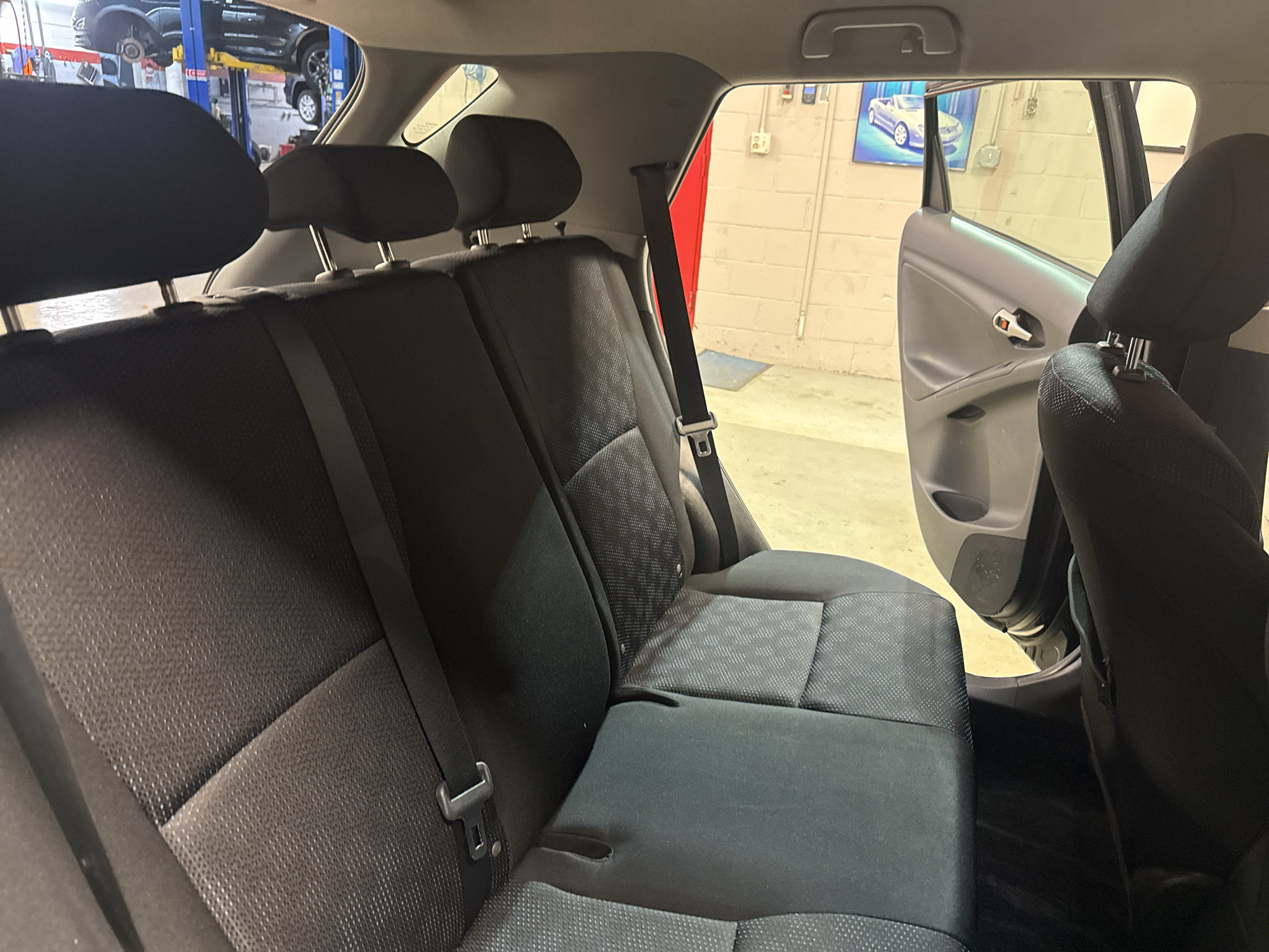 Used 2009 Toyota Matrix FWD image 25