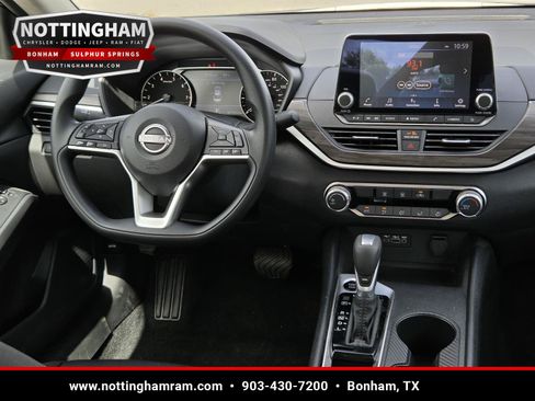 Used 2026 Nissan Altima 2.5 SV FWD image 9
