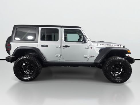 Used 2024 Jeep Wrangler Unlimited Rubicon AWD/4WD image 2
