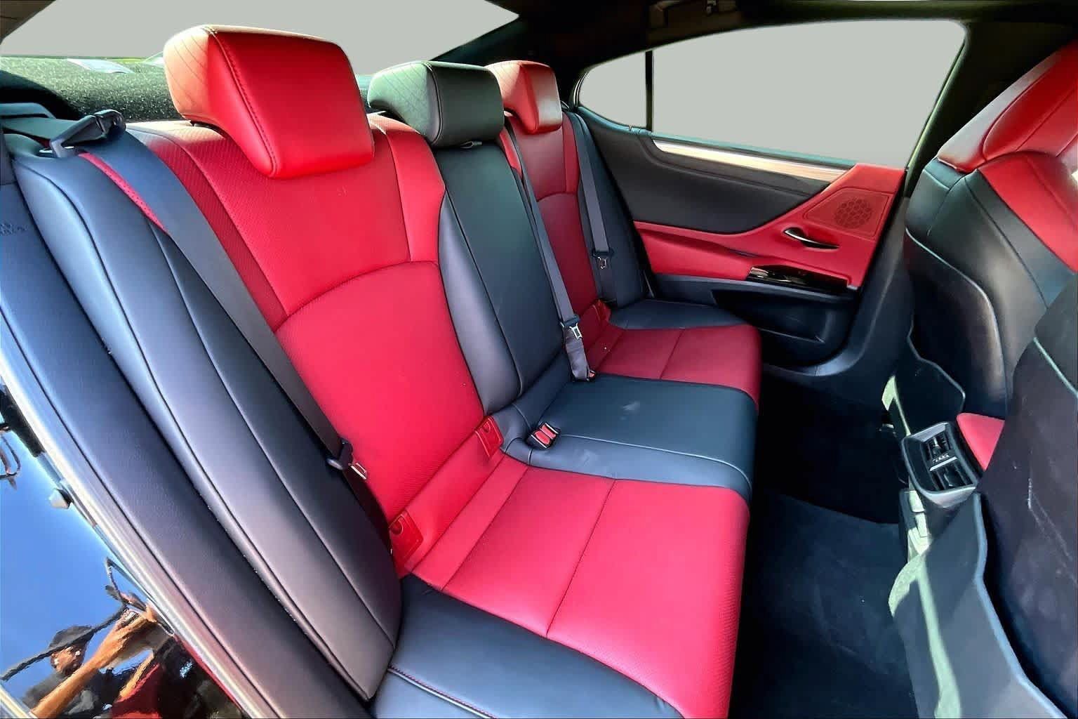 Used 2024 Lexus ES 350 F Sport w/ Accessory Package (Z2) FWD image 19