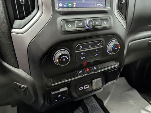 Used 2021 Chevrolet Silverado 2500 Custom w/ Custom Value Package image 24