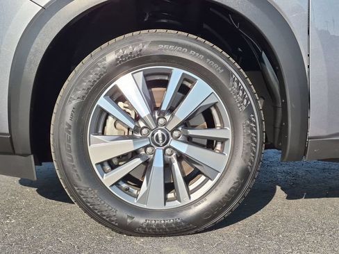 Used 2025 Nissan Pathfinder SL AWD/4WD image 11