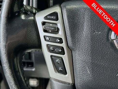 Used 2018 Nissan Titan SV w/ SV Convenience Package image 32
