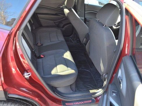 Used 2024 Chevrolet Trax RS image 32