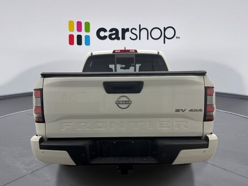 Used 2022 Nissan Frontier SV image 3