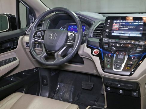 Certified 2023 Honda Odyssey Elite image 5