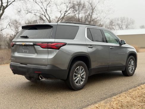 Used 2023 Chevrolet Traverse LT AWD/4WD image 6