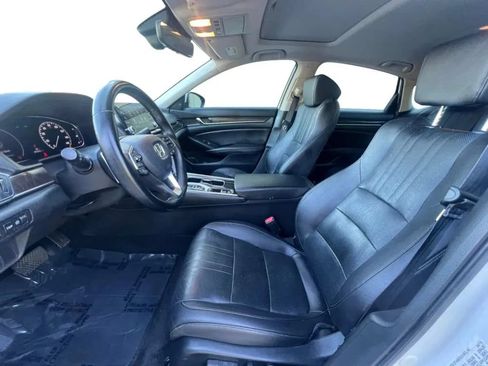 Used 2019 Honda Accord Touring image 10
