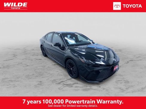 Certified 2025 Toyota Camry SE image 3