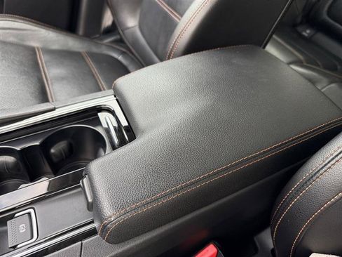 Used 2018 Jaguar F-PACE Prestige image 28