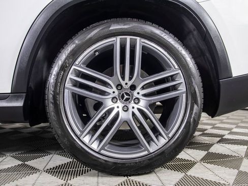 Used 2024 Mercedes-Benz GLS 450 4MATIC image 47