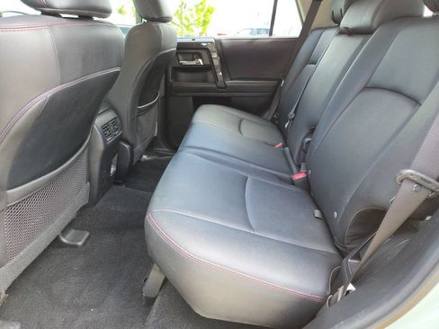 Used 2023 Toyota 4Runner TRD Off-Road Premium w/ Moonroof Package AWD/4WD image 19