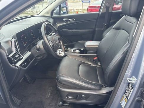 Used 2023 Kia Sportage EX image 11
