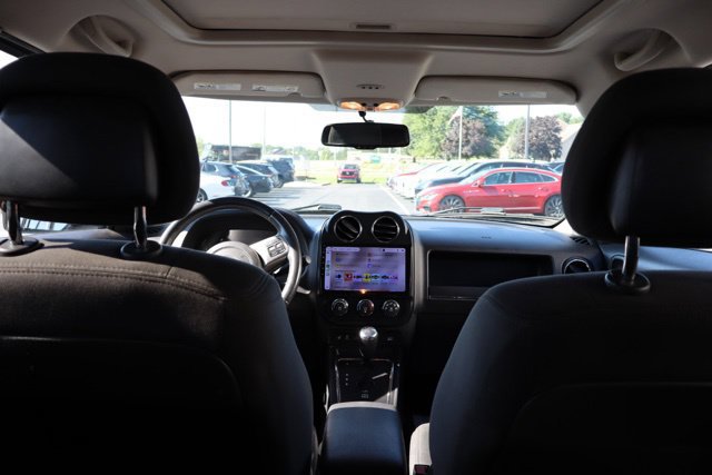 Used 2014 Jeep Patriot Latitude w/ Sun/Sound Group AWD/4WD image 8
