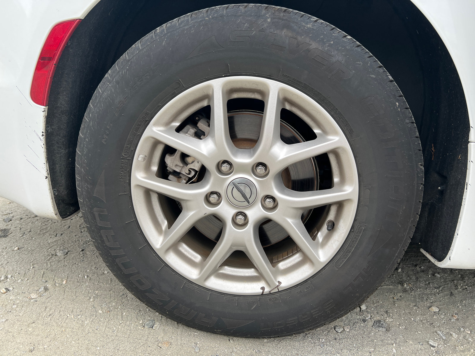 Used 2024 Chrysler Pacifica Touring-L FWD image 20