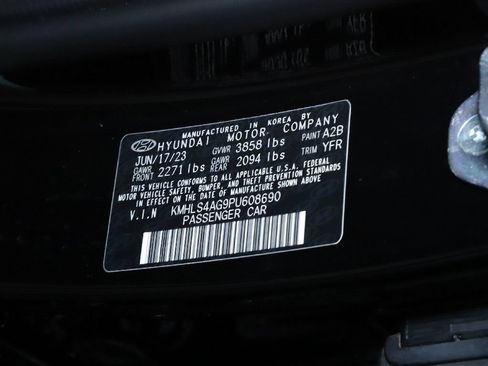 Used 2023 Hyundai Elantra SEL w/ Convenience Package FWD image 20