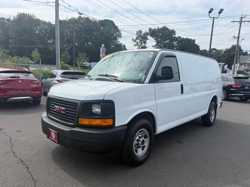 Used 2017 GMC Savana 3500 RWD image 1