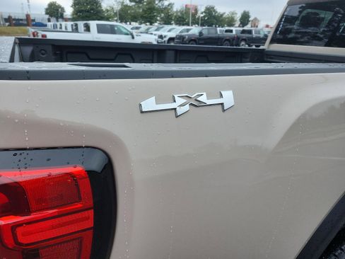 New 2026 GMC Sierra 2500 Pro AWD/4WD image 4